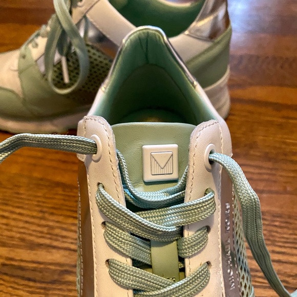🐞 MICHAEL Michael Kors sneakers 🐞 (2 for $50) - Picture 10 of 10
